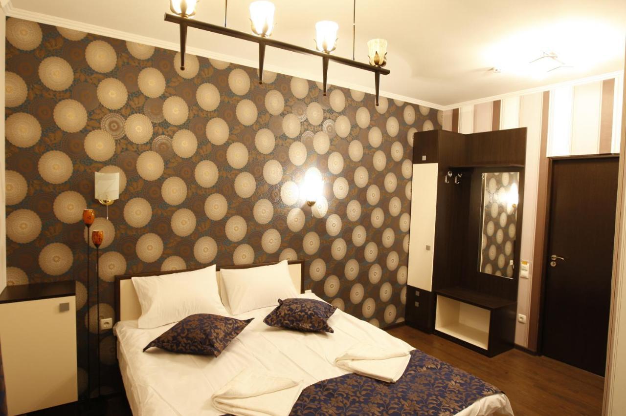 Iris Hotel Chisinau Ngoại thất bức ảnh