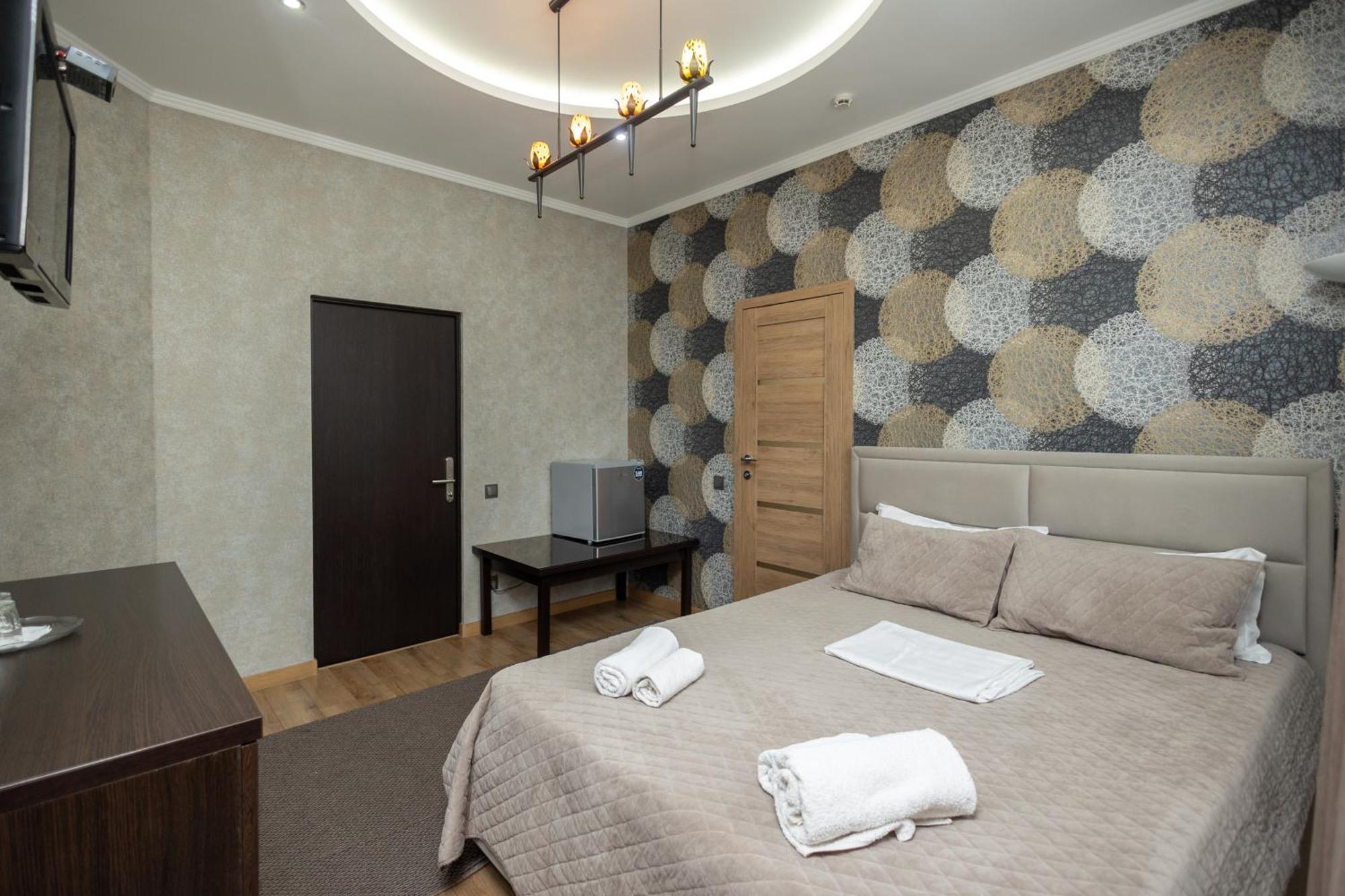 Iris Hotel Chisinau Ngoại thất bức ảnh