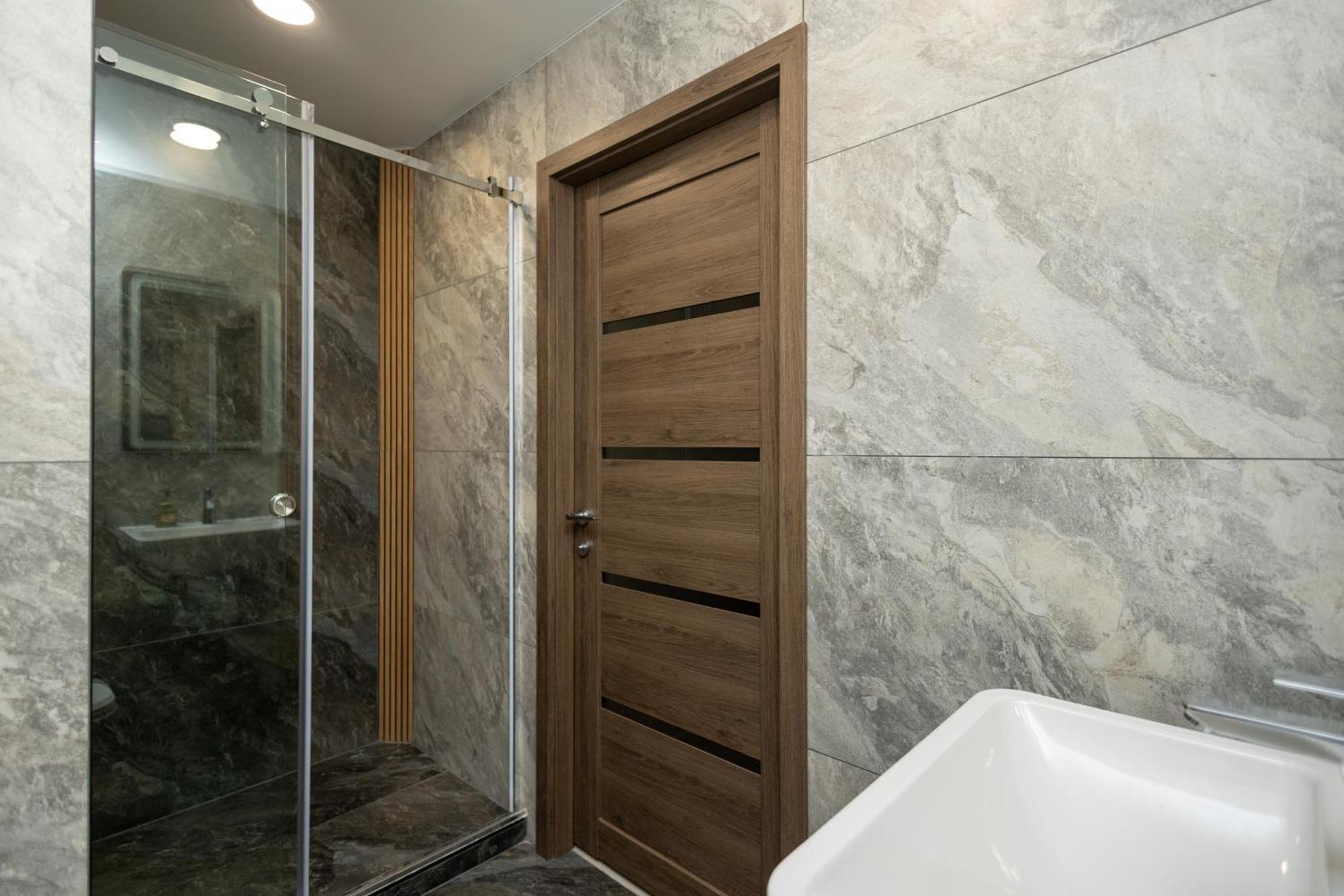 Iris Hotel Chisinau Ngoại thất bức ảnh