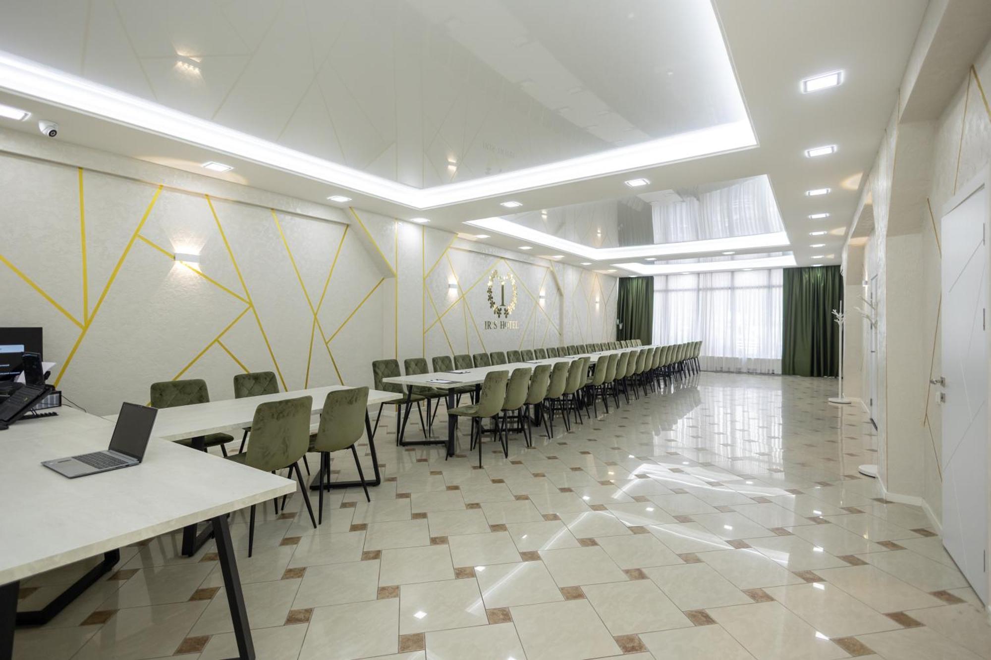 Iris Hotel Chisinau Ngoại thất bức ảnh