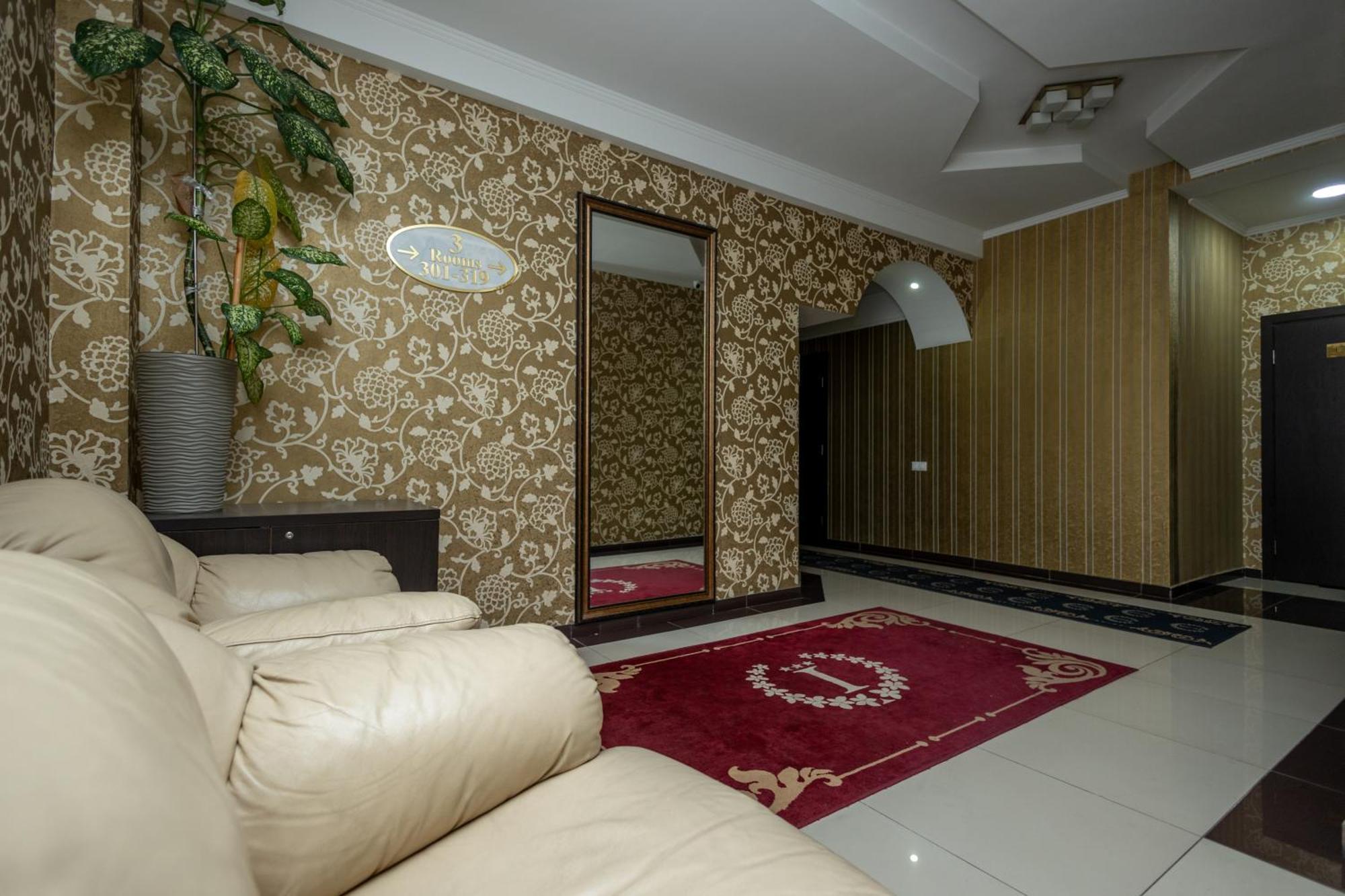 Iris Hotel Chisinau Ngoại thất bức ảnh