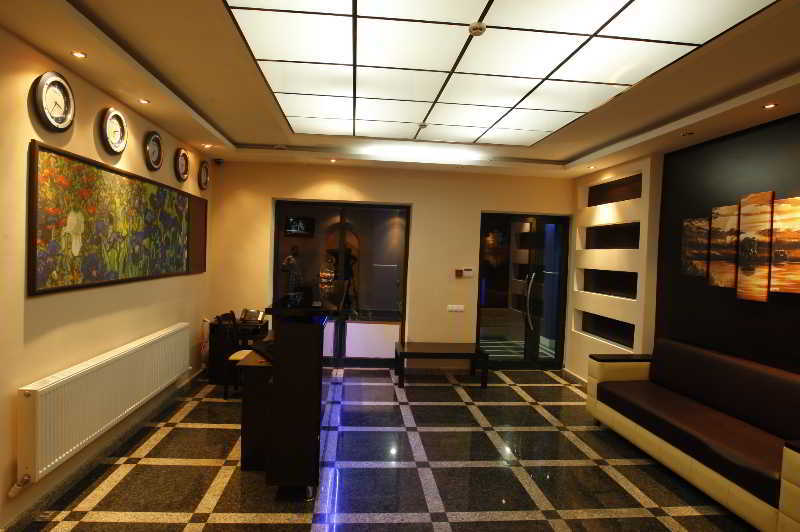 Iris Hotel Chisinau Ngoại thất bức ảnh