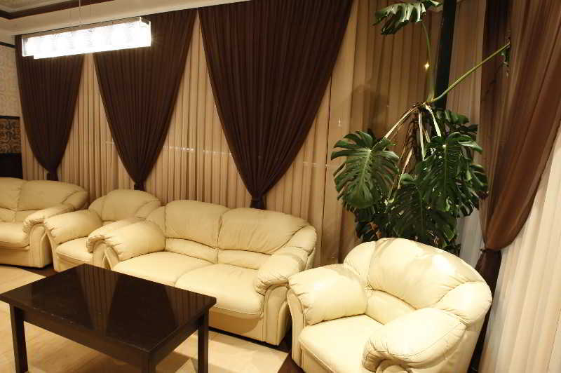 Iris Hotel Chisinau Ngoại thất bức ảnh