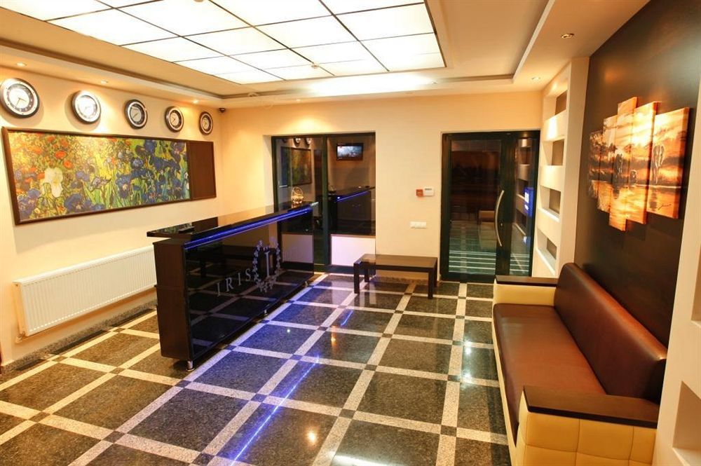 Iris Hotel Chisinau Ngoại thất bức ảnh