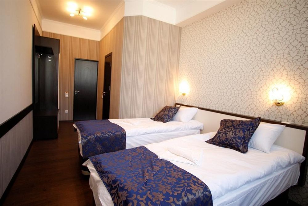 Iris Hotel Chisinau Ngoại thất bức ảnh