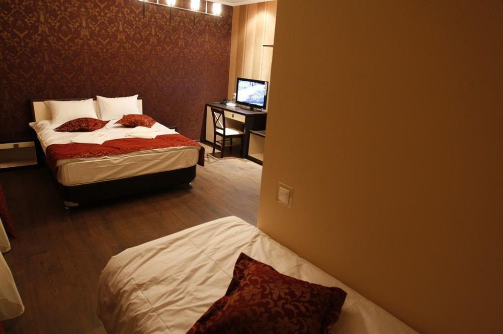 Iris Hotel Chisinau Phòng bức ảnh